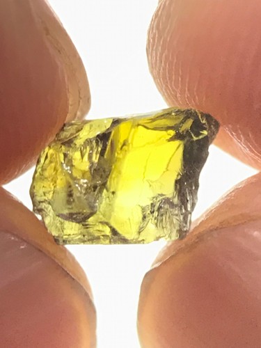 Tanzanite naturale grezza