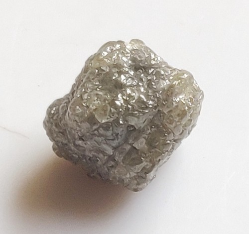 Diamante grezzo sfuso naturale